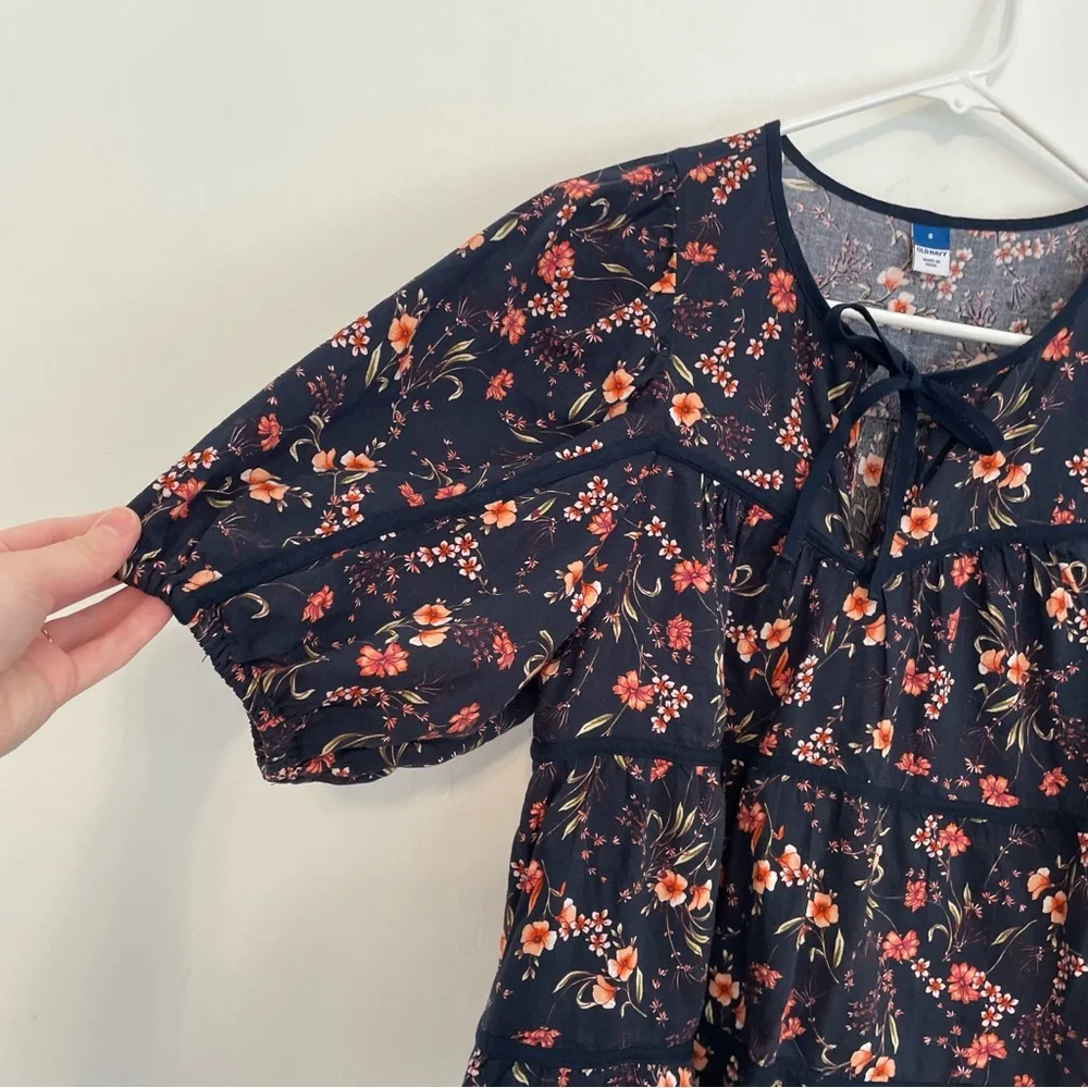OLD NAVY Puff Sleeve Floral Tiered Swing Blouse Navy Blue Short Sleeve Peasant S